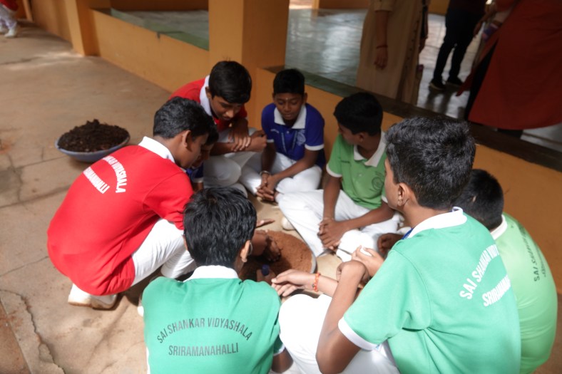 Seedball making workshop&nbsp;22.11.25